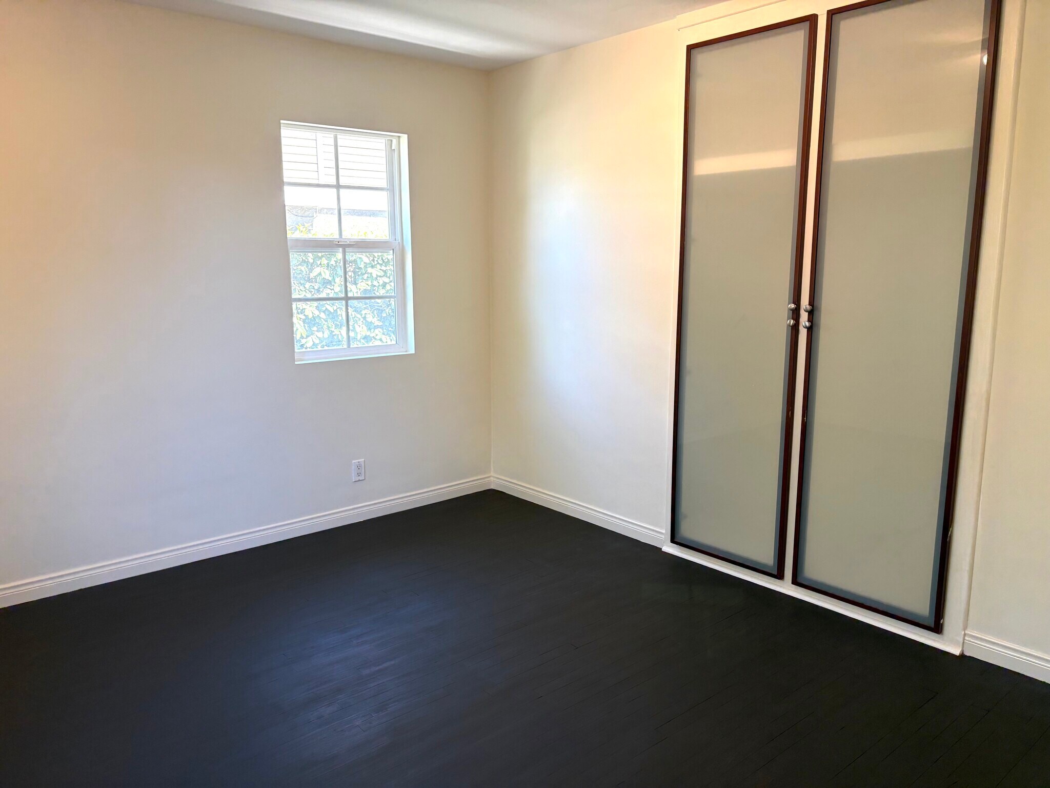 Building Photo - 2304 Voorhees Ave