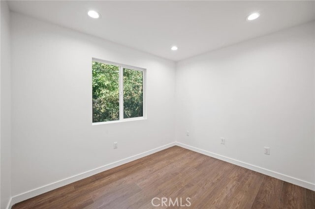 Building Photo - 7443 Balcom Ave