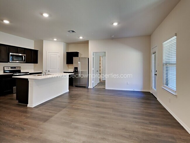 Building Photo - 3401 Sweetwater Way