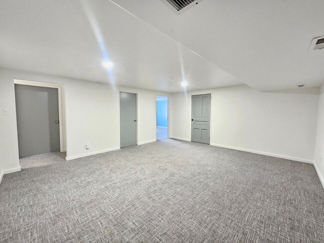 Building Photo - $2,150 - 3 Bed / 2 Bath Rancher Home in Perry District