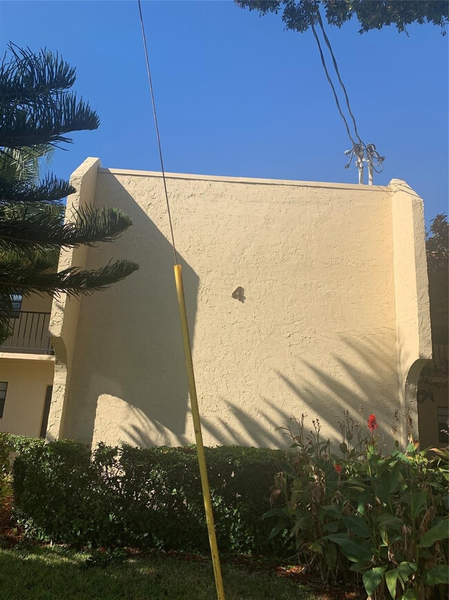 Building Photo - 2050 Oleander Blvd