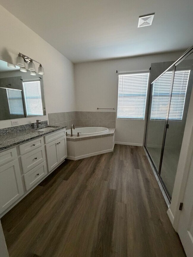 Building Photo - 16368 Branco Dr