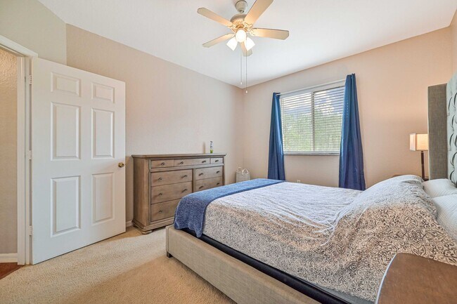 Building Photo - ** Tuscany Gardens ~ Fully Furnished 2 BED Condo in Fort Myers **