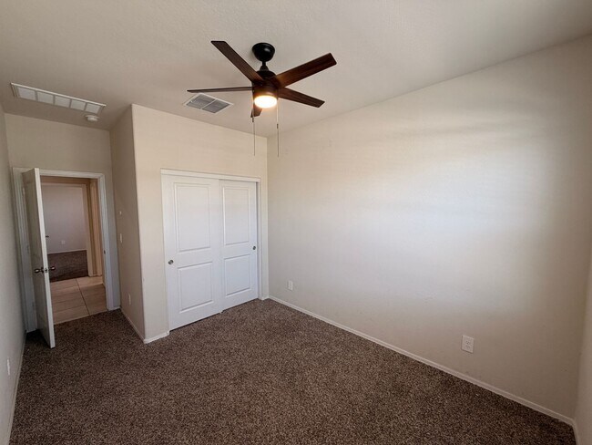 Building Photo - 18389 W Whispering Wind Dr