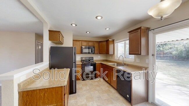 Building Photo - 2505 Gina Dr