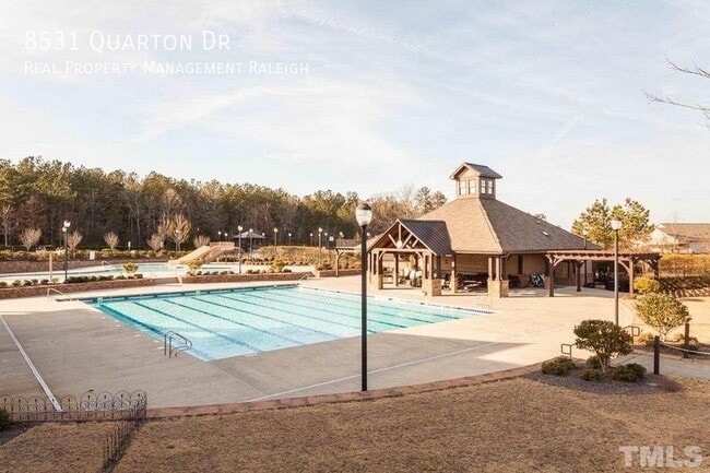 Building Photo - 8531 Quarton Dr