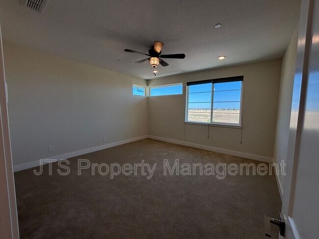 Building Photo - 12086 Mircado Wy