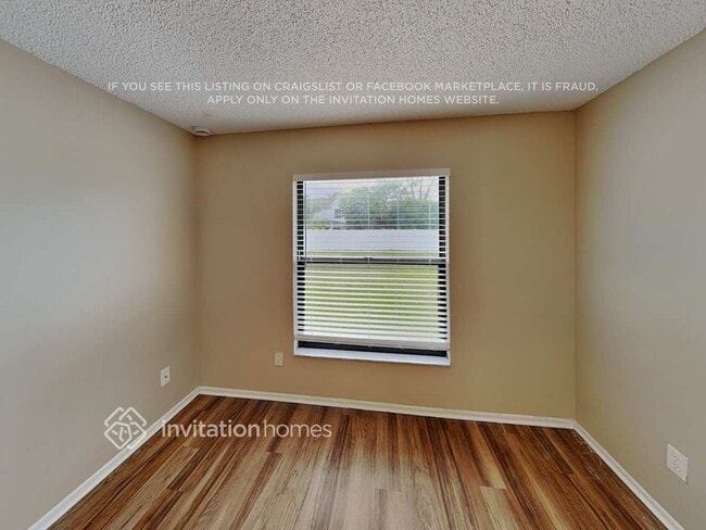 Building Photo - 2206 Fairmont Cir