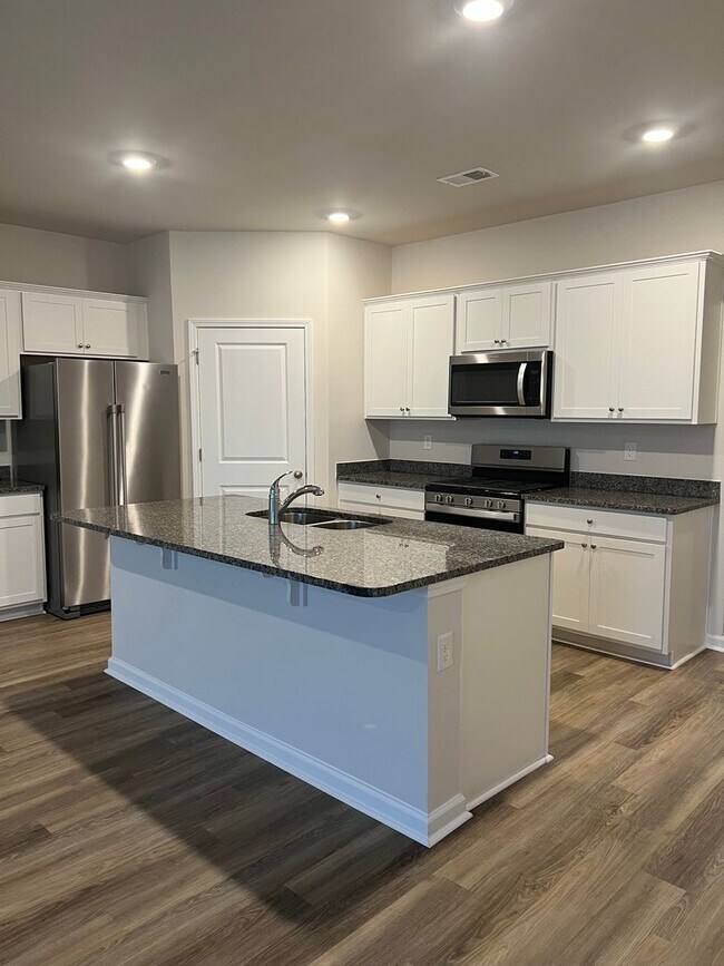Building Photo - 331 Gringott Ln