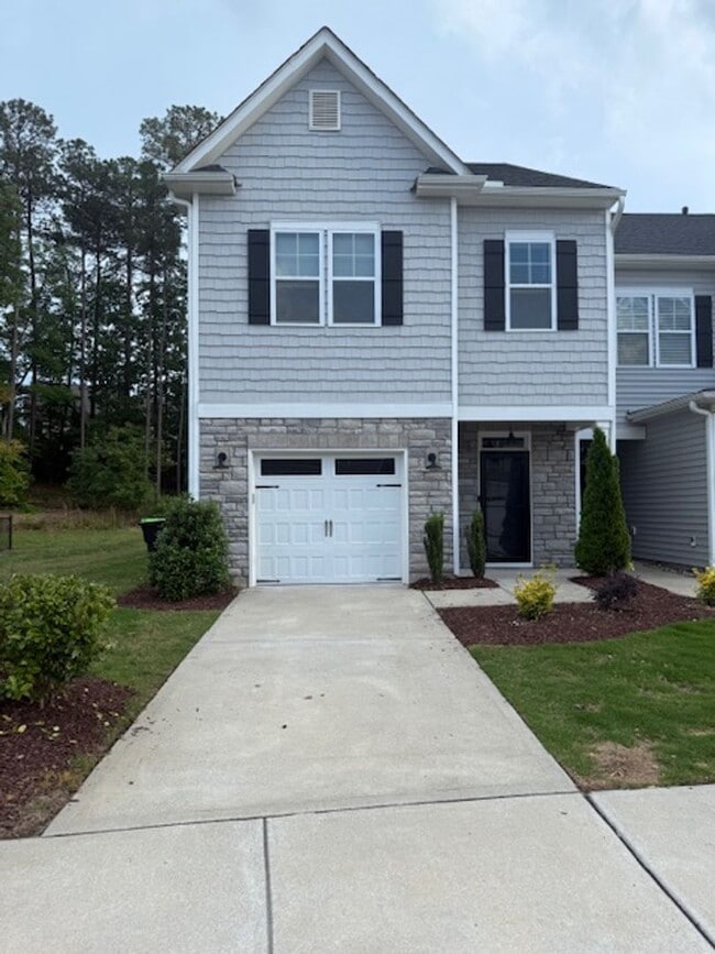 Building Photo - *END UNIT ROLESVILLE TOWNHOME*