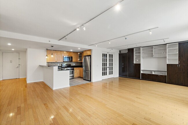 Building Photo - 700 Grove St