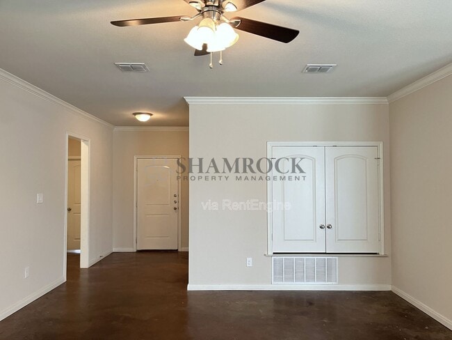 Building Photo - 5604 Foxborough Dr
