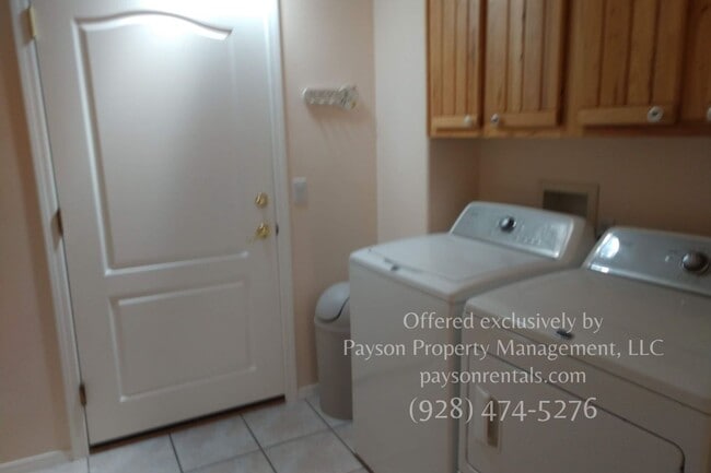 Building Photo - Beautiful Stone Creek Home w/ Park-like Backyard