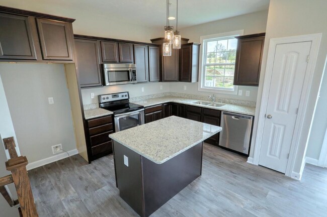 Building Photo - Dallastown Schools! Beautiful 3 Bedroom, 2.3 Bath Townhome!