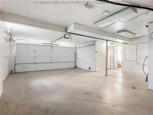 Building Photo - 1501 Knob Rd