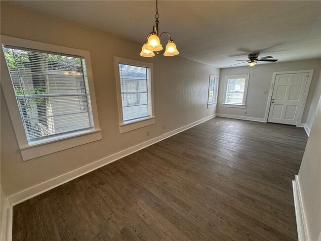 Building Photo - 102 9th Ave