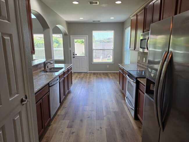 Building Photo - 20676 Oakhurst Meadows Dr