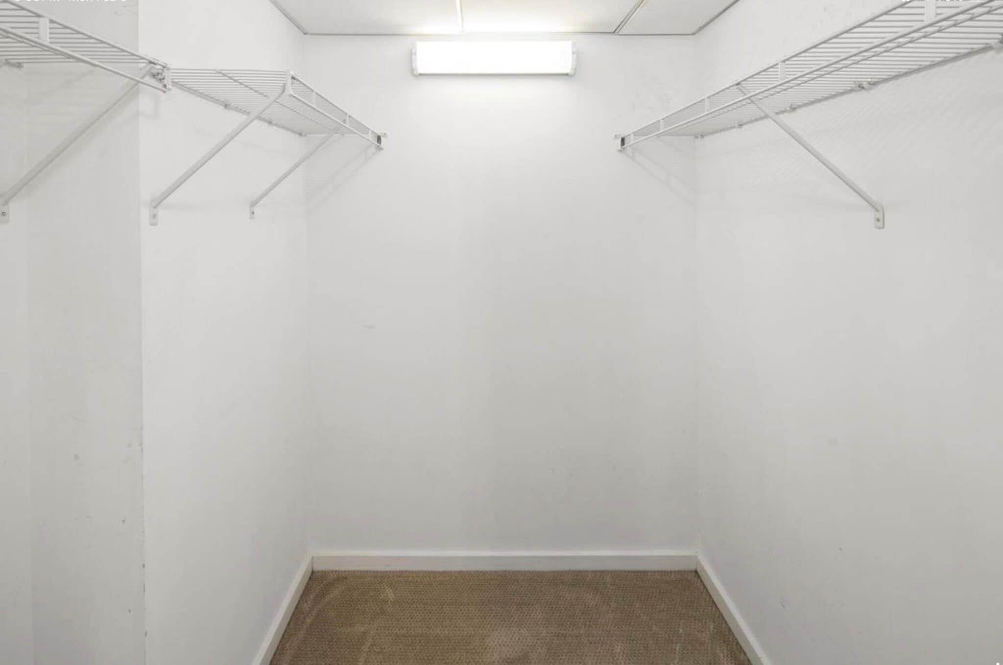 Building Photo - 321 10th Ave