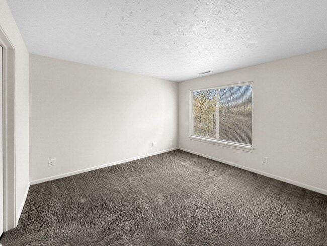 Building Photo - Battle Creek 2 Bedroom / 2 Bath Apartment – Available Now!