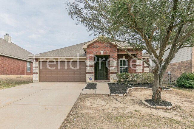 Primary Photo - Beautiful Single Story 4 bedroom in Burles...