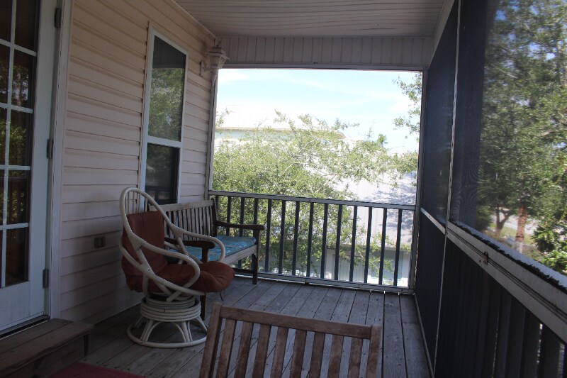 Building Photo - 88 Hutchinson St