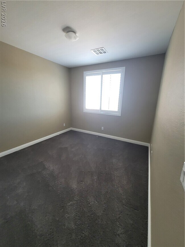 Building Photo - 9622 Staff Ln