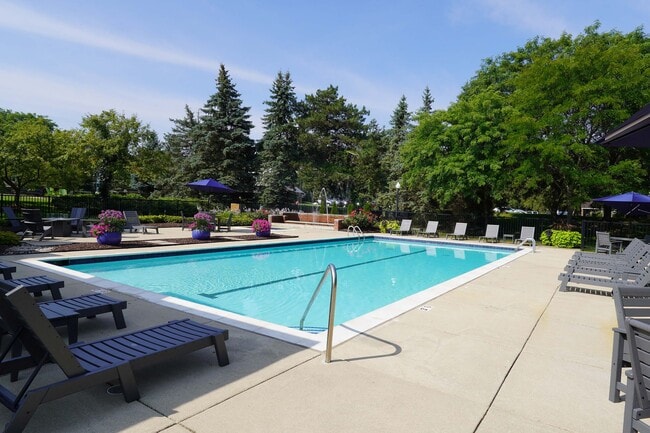 Building Photo - Traver Courts