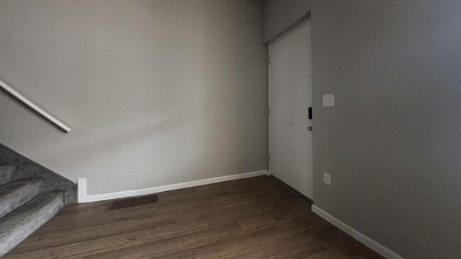 Building Photo - Modern Philadelphia Gem with Exposed Brick & Washer/Dryer