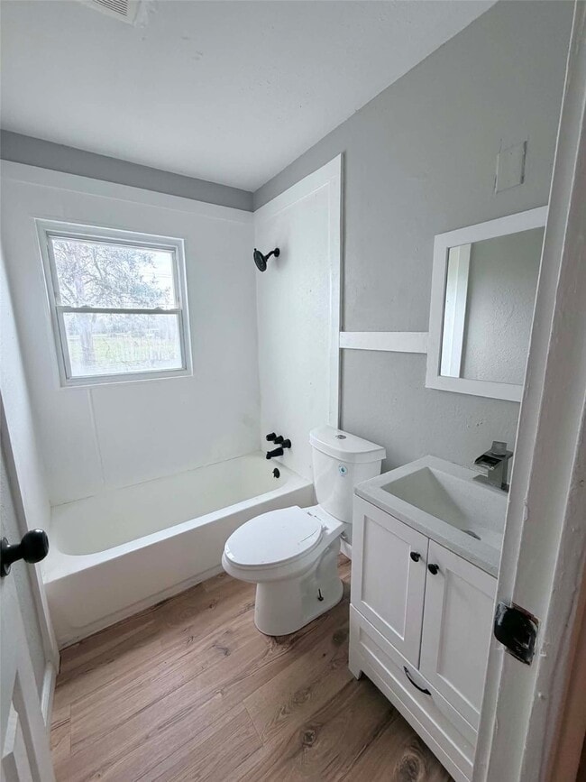 Building Photo - 705 St Martin Dr