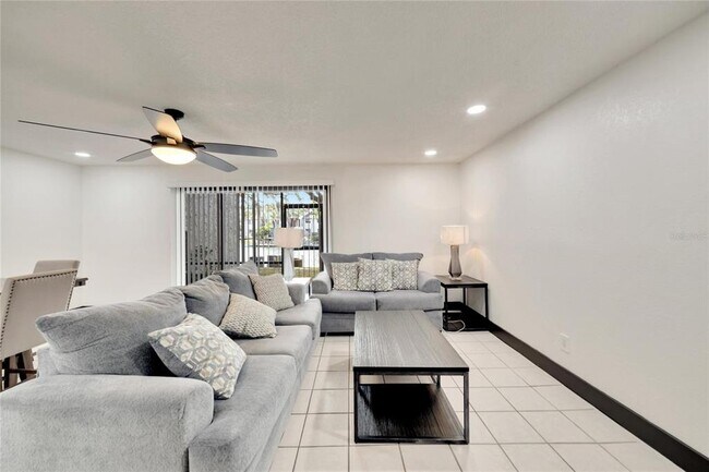 Building Photo - 6301 Newtown Cir