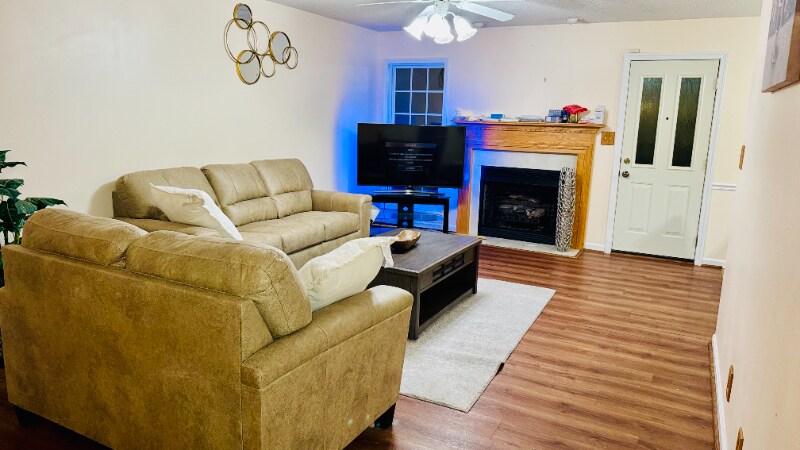 Building Photo - 3409 Summerfield Dr