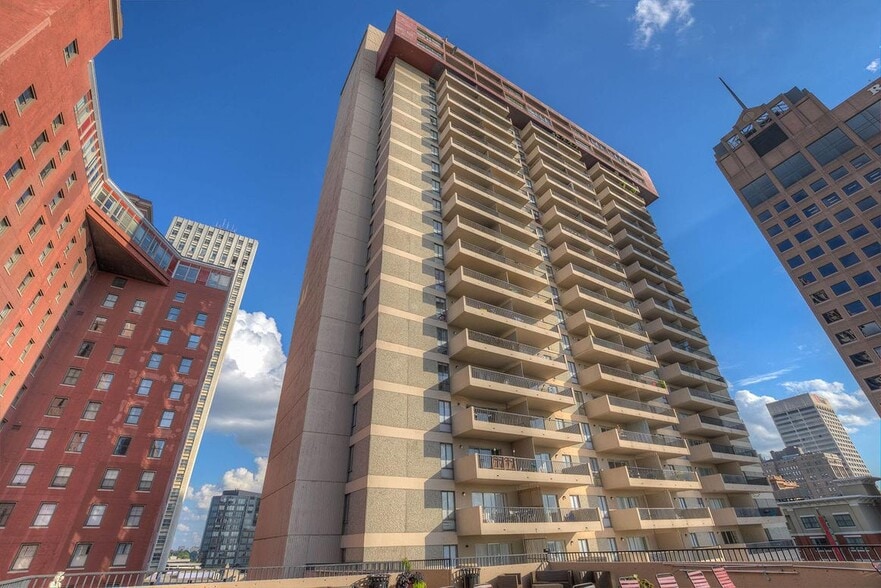 Indigo Riverview 99 N Main St Memphis TN 38103 Apartment Finder