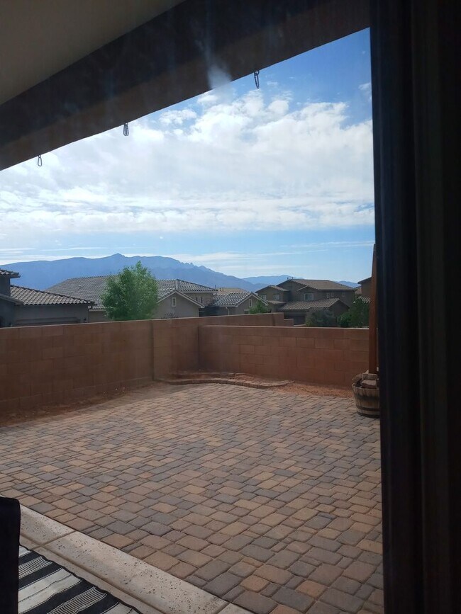 Building Photo - FOUR BEDROOM-SINGLE STORY-RIO RANCHO