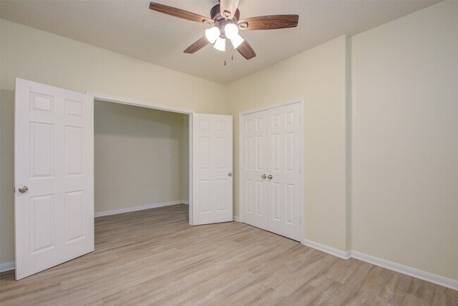 Building Photo - 14903 Lanai Dr