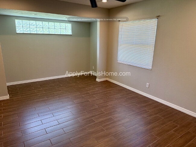 Building Photo - Single Family Home