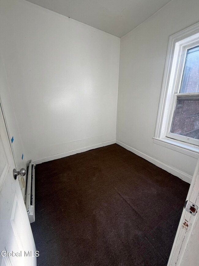 Building Photo - 486 4th St