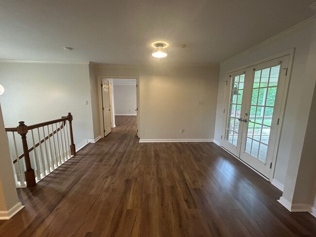 Building Photo - 4-Bedroom Gem Near Downtown Huntsville – N...