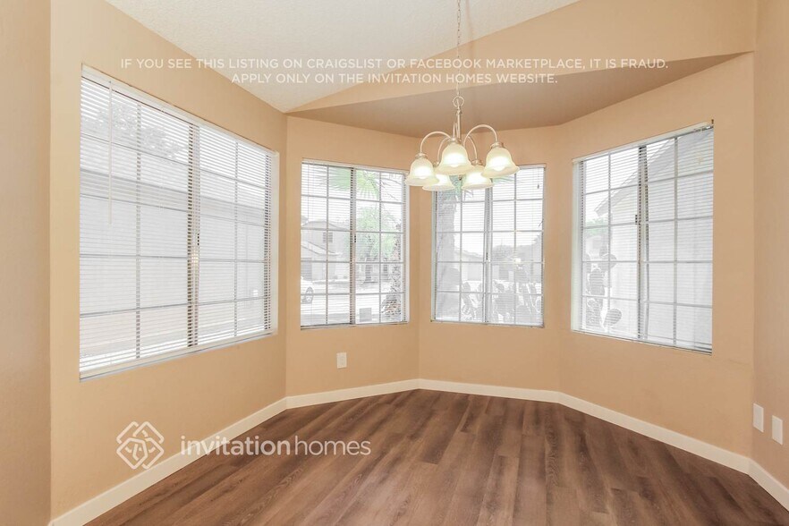 Building Photo - 3108 E Siesta Ln