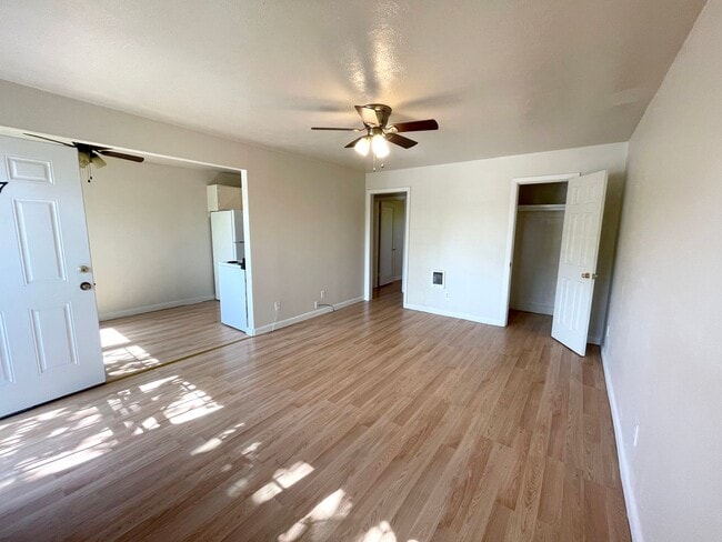 Building Photo - Cozy 1-Bedroom Available in Woodlawn