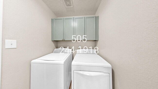 Building Photo - 6908 Gabbro Ave NE