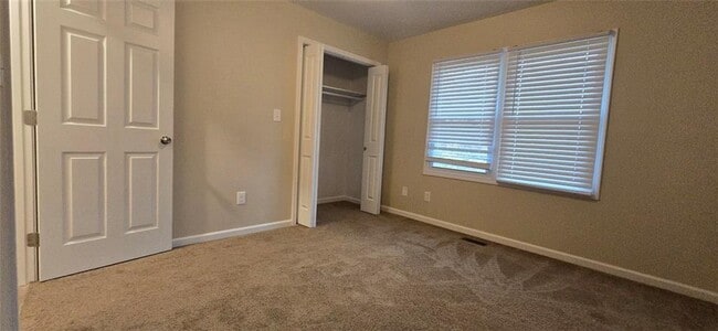 Building Photo - 5189 Forest Dr SE