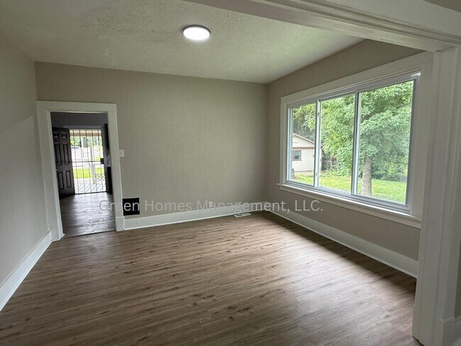 Building Photo - 11722 Larimore Rd