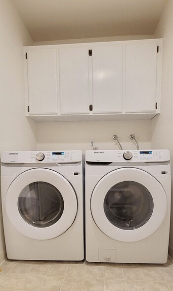 Laundry Room - 2008 La Terrace Cir