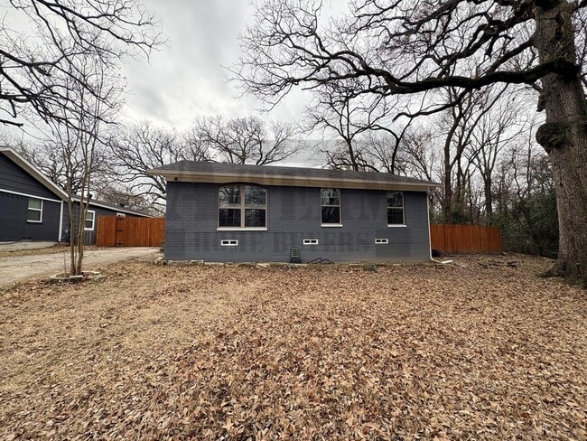 Building Photo - Beautifully updated 1-bedroom, 1-bathroom home!