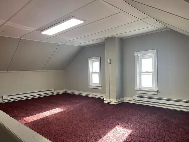 Building Photo - 47 W 17th St