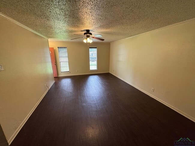 Building Photo - 5A5B W Broadway Ct