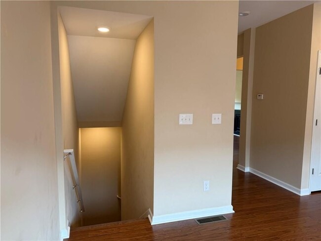 Building Photo - 3487 New Fawn Ln