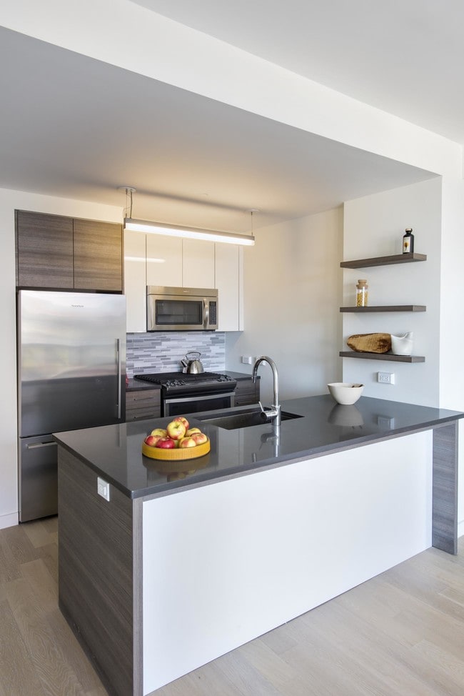 Building Photo - 333 Schermerhorn Street