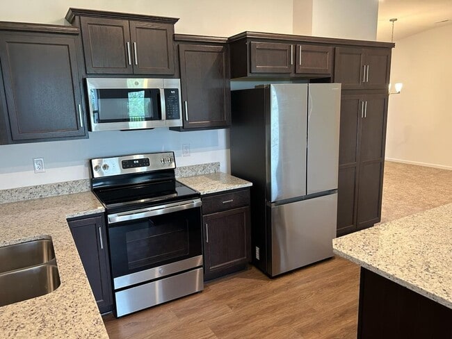 Building Photo - LIKE NeW Fisher Homes Condo Per Rent is $1849.00