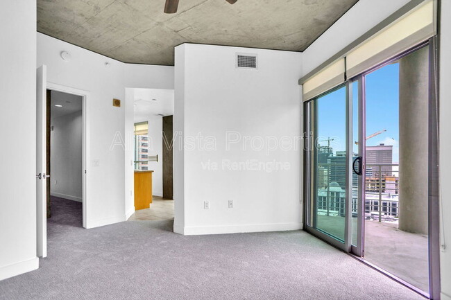 Building Photo - 801 Ash St